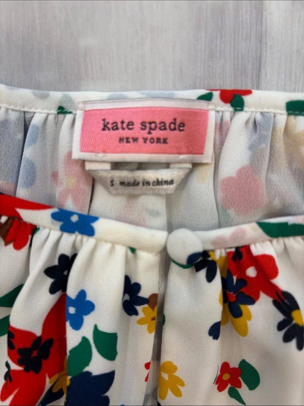 kate spade Blouse Cream Blue Red Floral Long-Sleeves with elastic size small